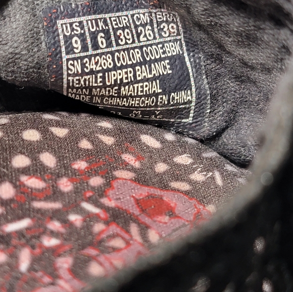 Bobs size 9 lace style embroidery designs and elastic for easy removal and wear. - Picture 7 of 9